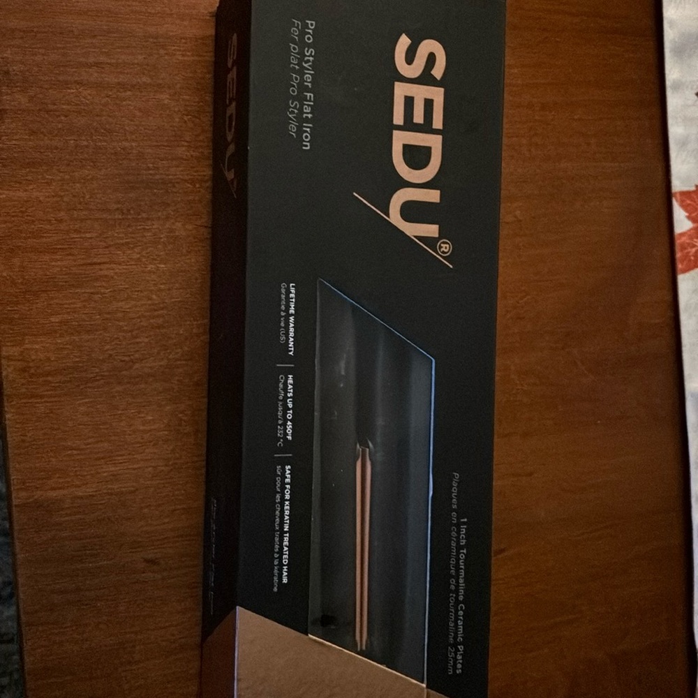 Brand new Sedu Pro Styler Flat Iron.